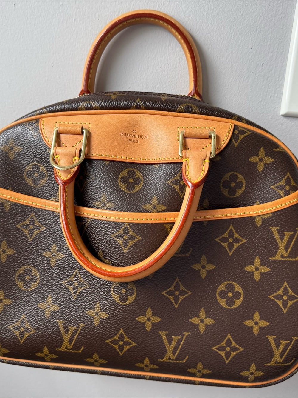 Authentic LOUIS VUITTON
Monogram Canvas Trouville Bag (vintage) - Rarely used - Picture 2 of 7